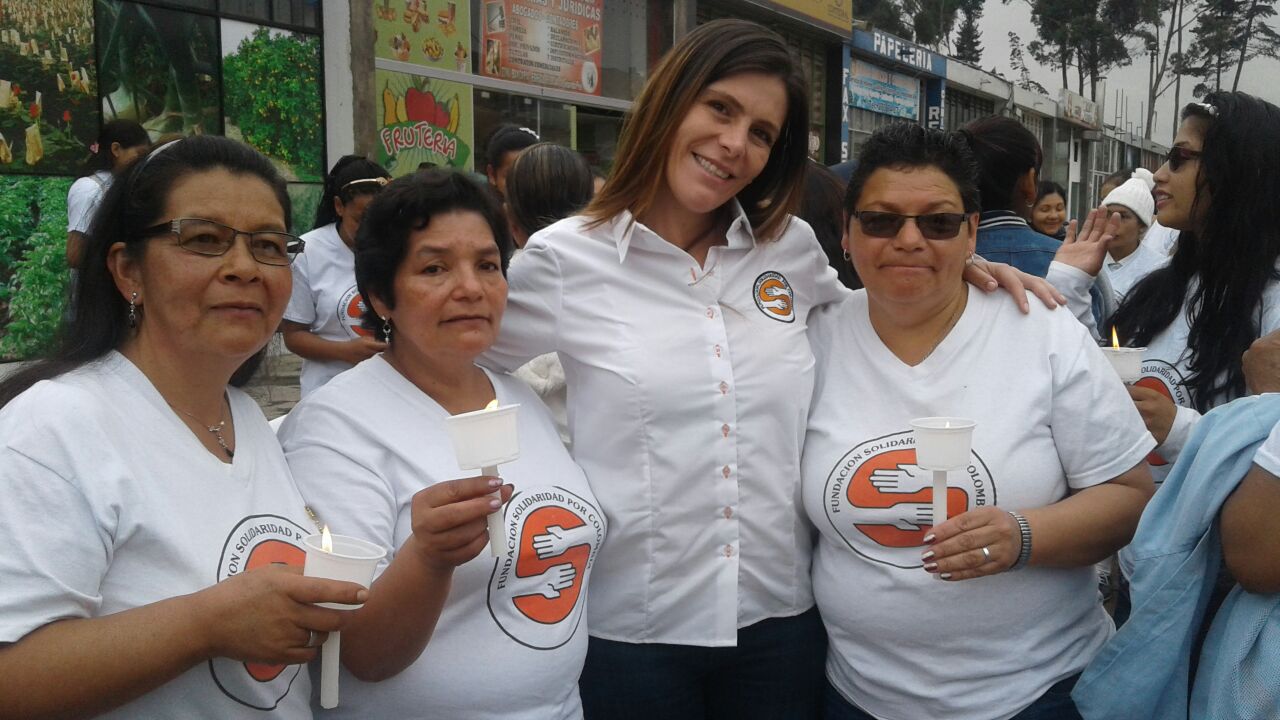 EL PAÍS SE IMPULSA CON MUJERES SOLIDARIAS Solidaridad por Colombia